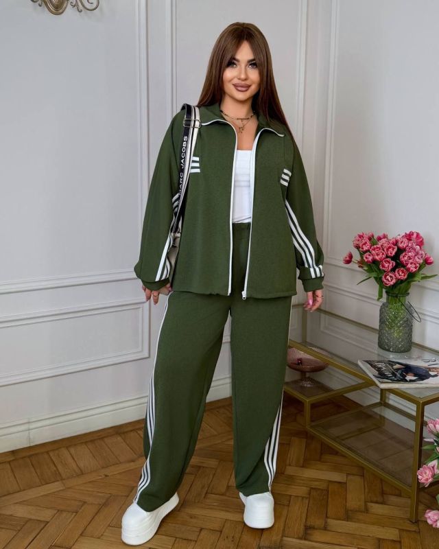 Костюм трикотпж