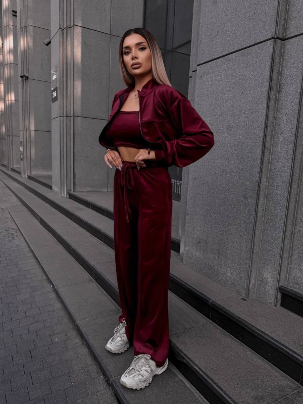 Велюровый костюм