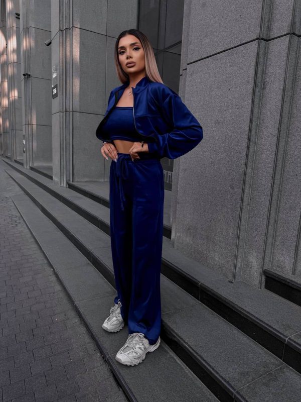 Велюровый костюм