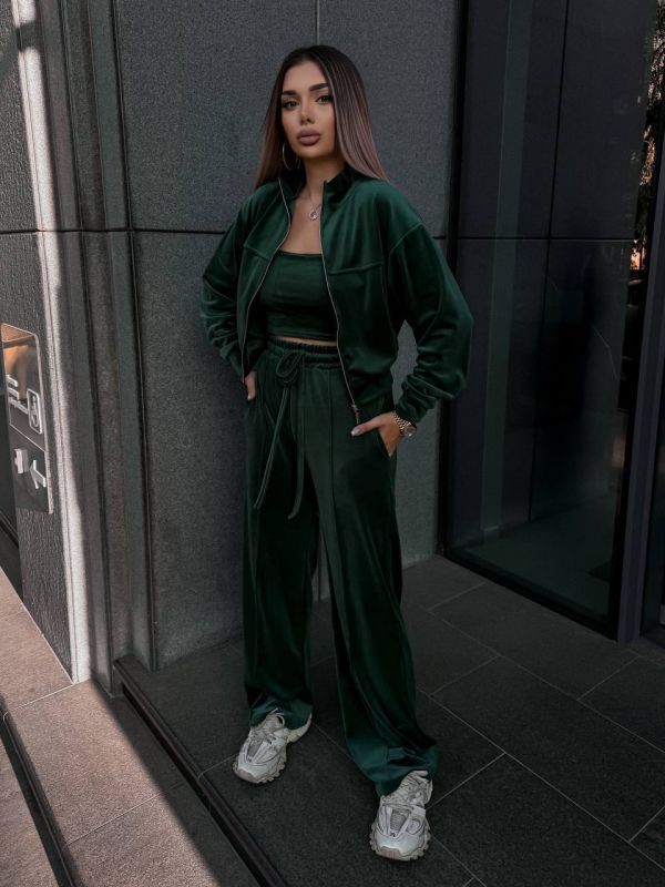 Велюровый костюм