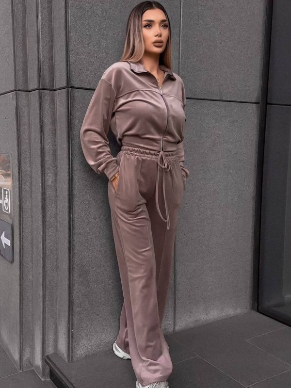 Велюровый костюм