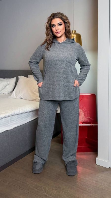 Знижки!Костюм рубчик