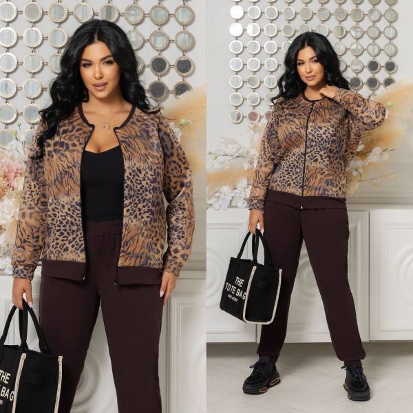 Костюмів замшевим бомбером