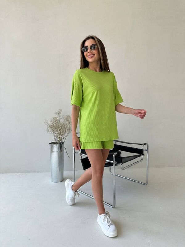 Костюм з шортами