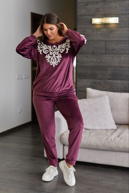 ЗНИЖКИ Костюм велюр