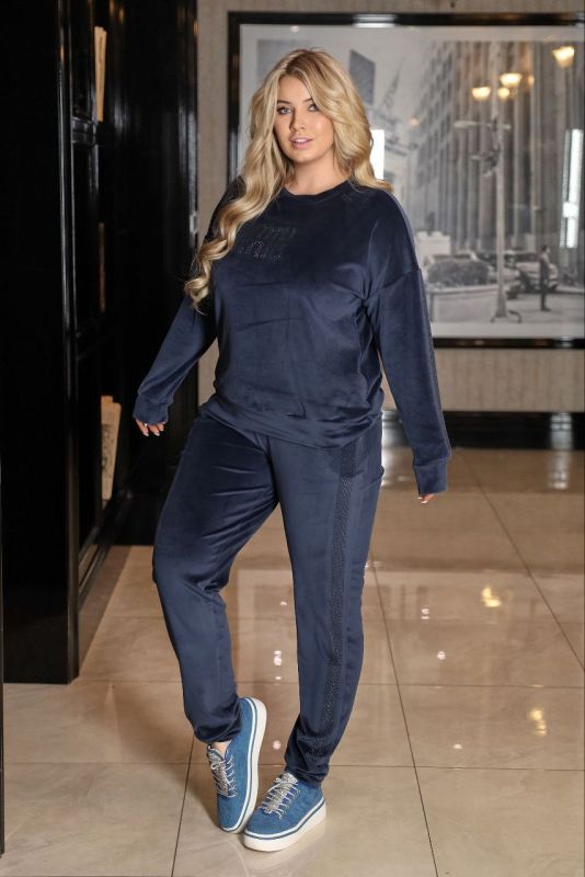 ЗНИЖКИ Костюм велюр