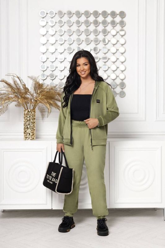 Акційна ціна! Костюм двійкаМодель № 7729- Тканина : щільний велюр ( гарно тягнеться ) Довж