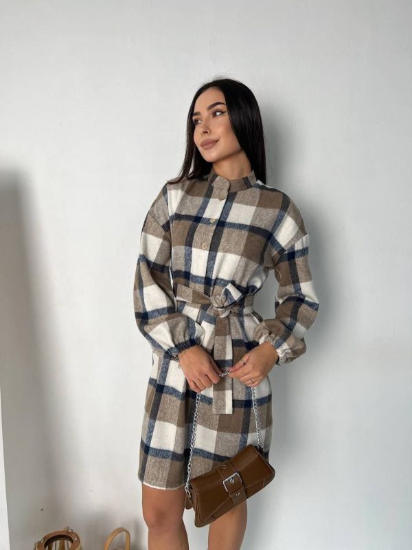 РОЗПРОДАЖ Сукня, тканина сорочкова преміум якості ✅ Заміри ( по виробу в не натягнутій тканині) Обʼєм грудей: 108,116 Обʼєм стегон: 114, 122 Довжина по спинці: 98,100 Довжина рукава: 75, 76