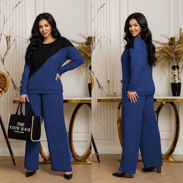 костюм з фактурного трикотажу на флісі синій електрик